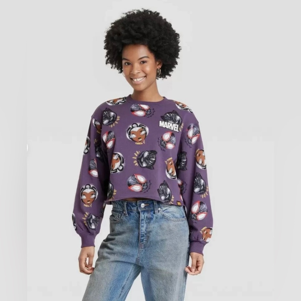 Marvel Women's Black Panther Graphic Sweatshirt Medium